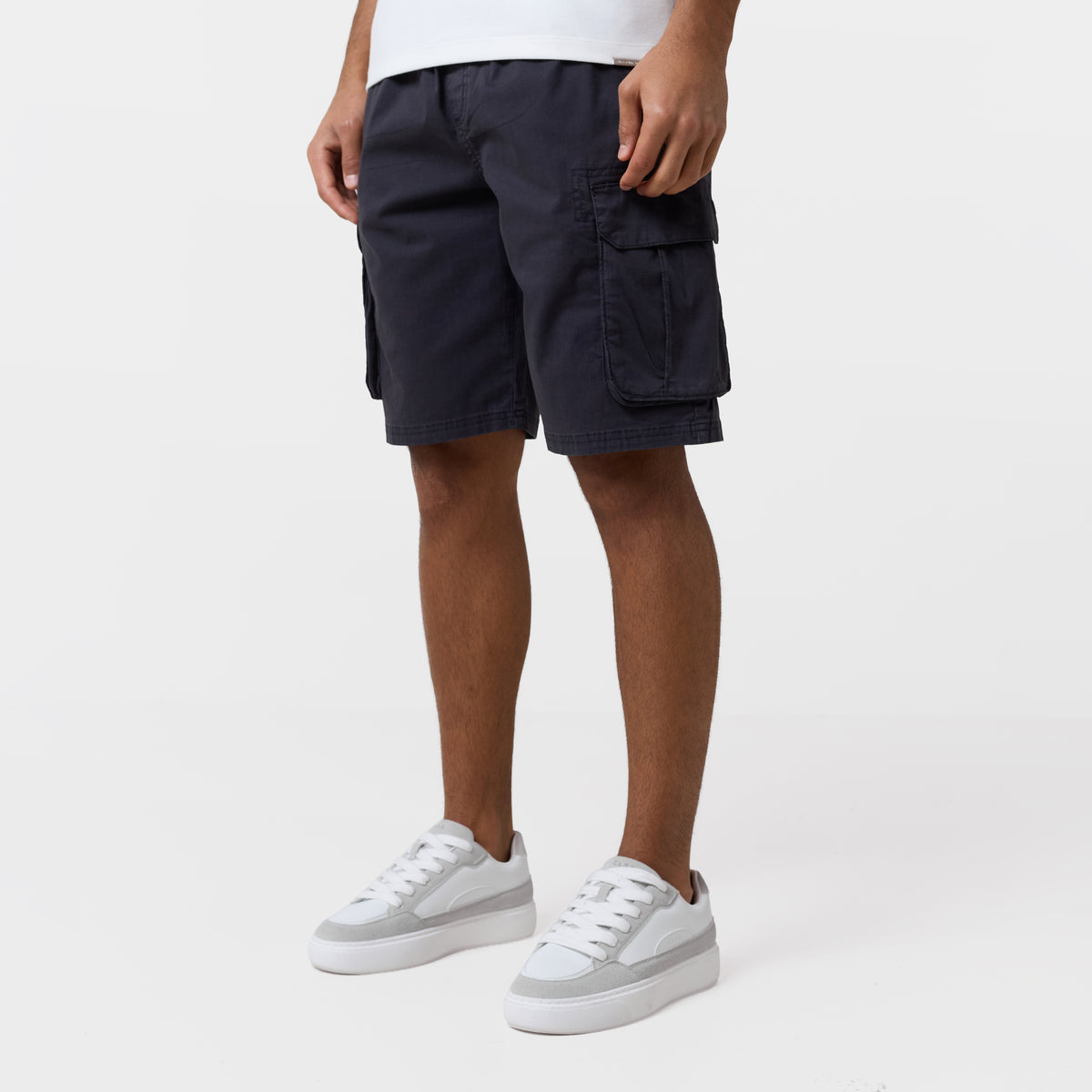twill-relaxed-cargo-short-charcoal-closure-london