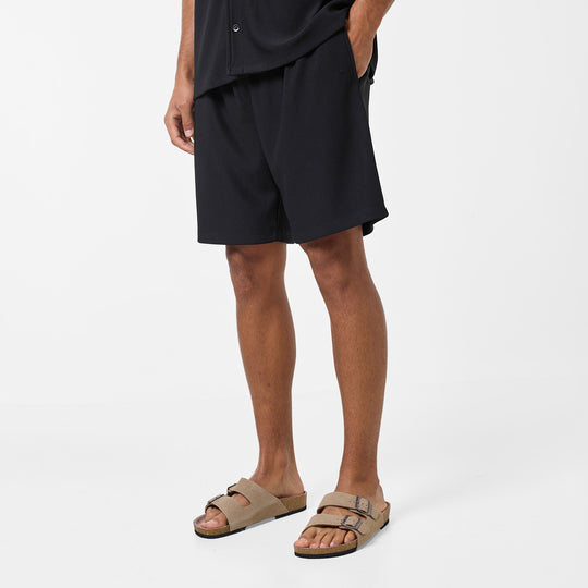 Men's Black Pleated Short Closure London Front View