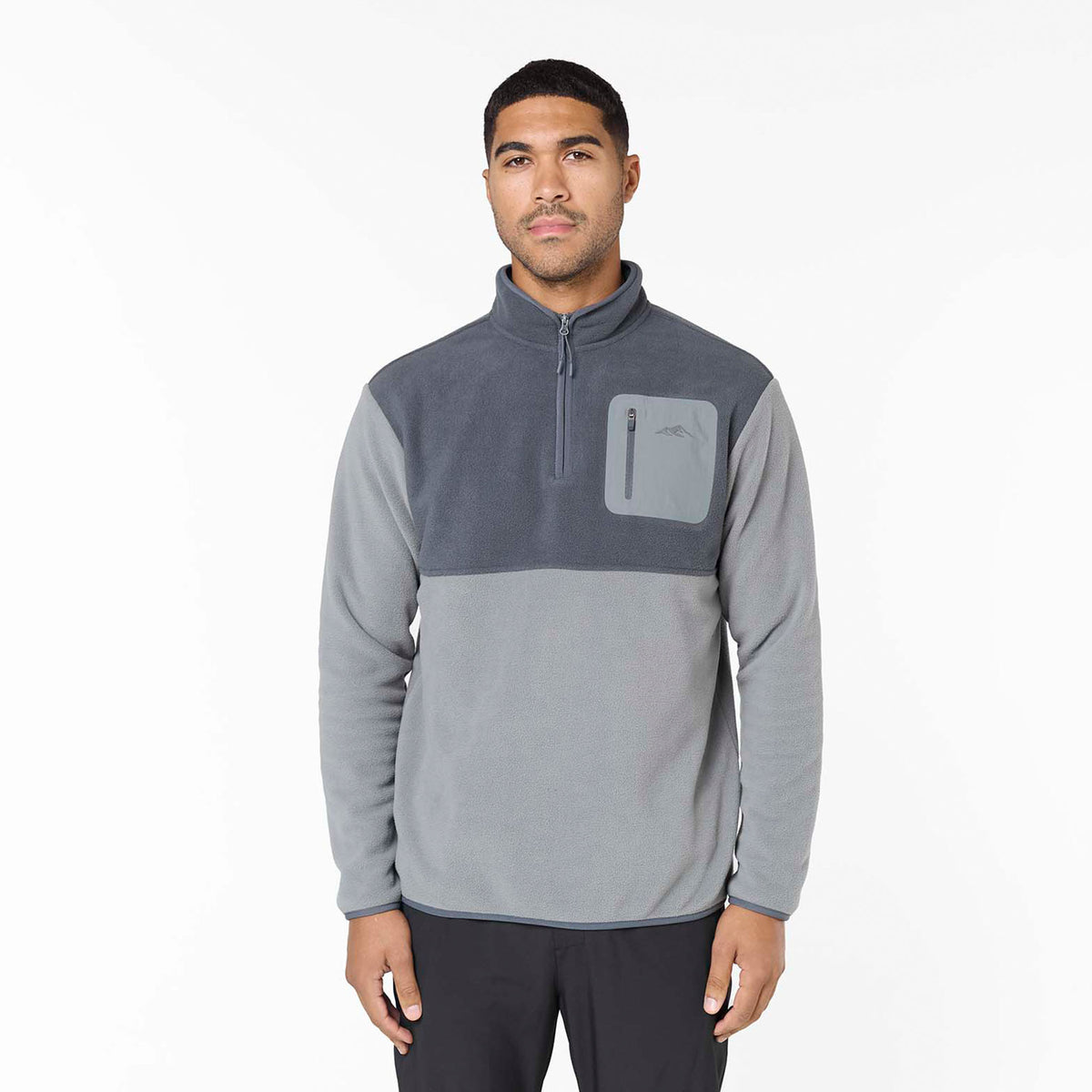 CLSR5126_0003_CLS-ECOM-LUKE-