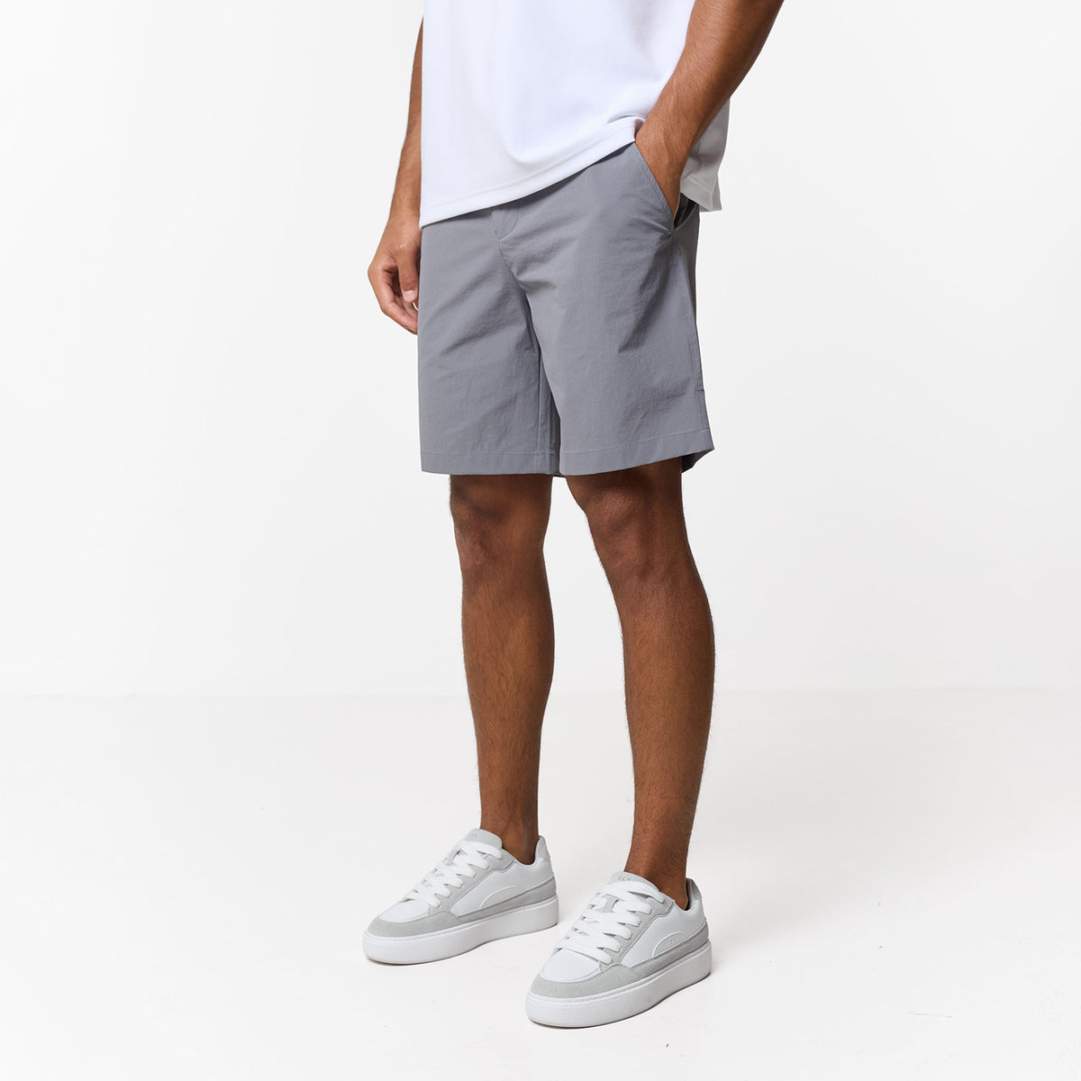 Smart Tech Chino Short | Mid Grey – Closure London