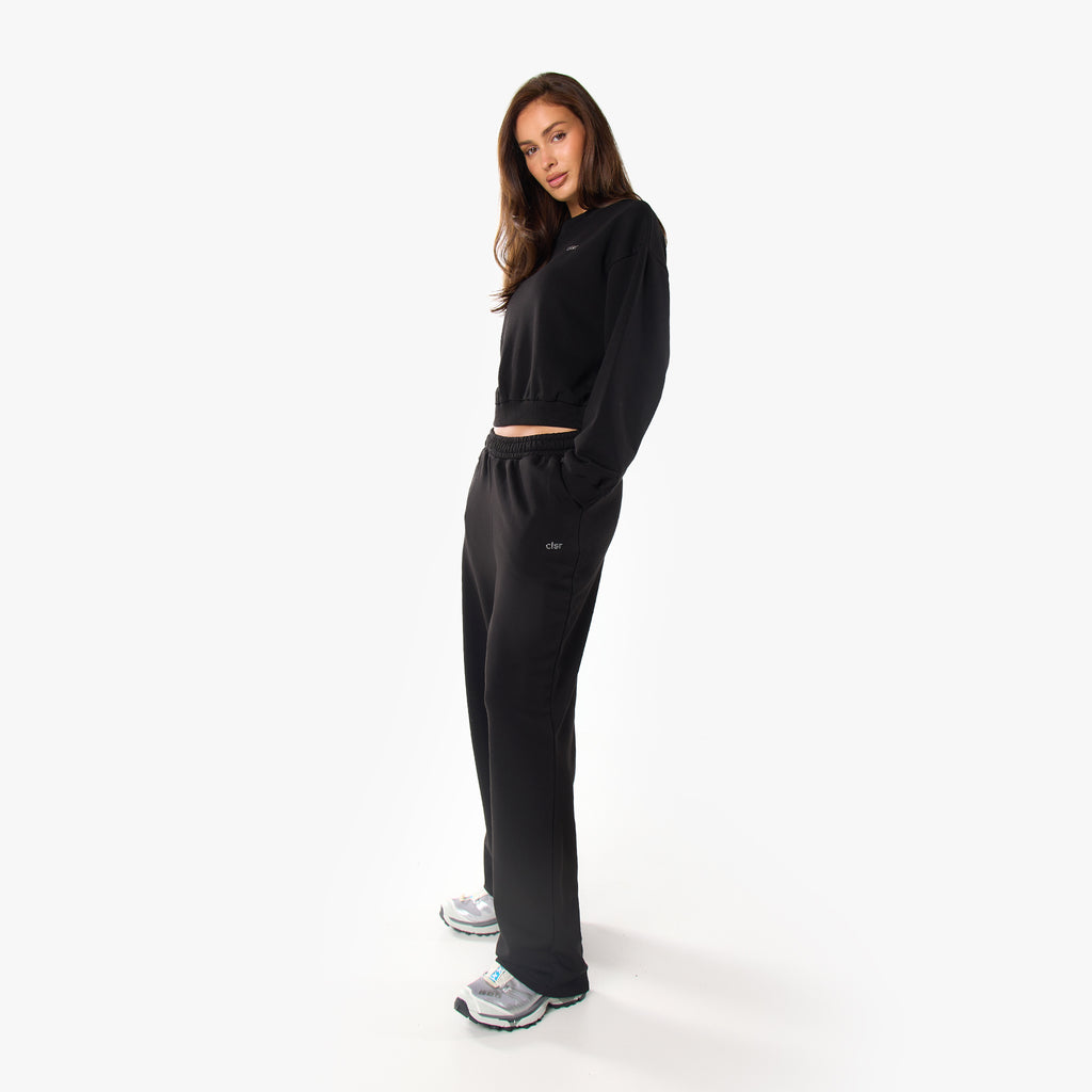 Browse the Latest Women's Streetwear Fashion | Closure London