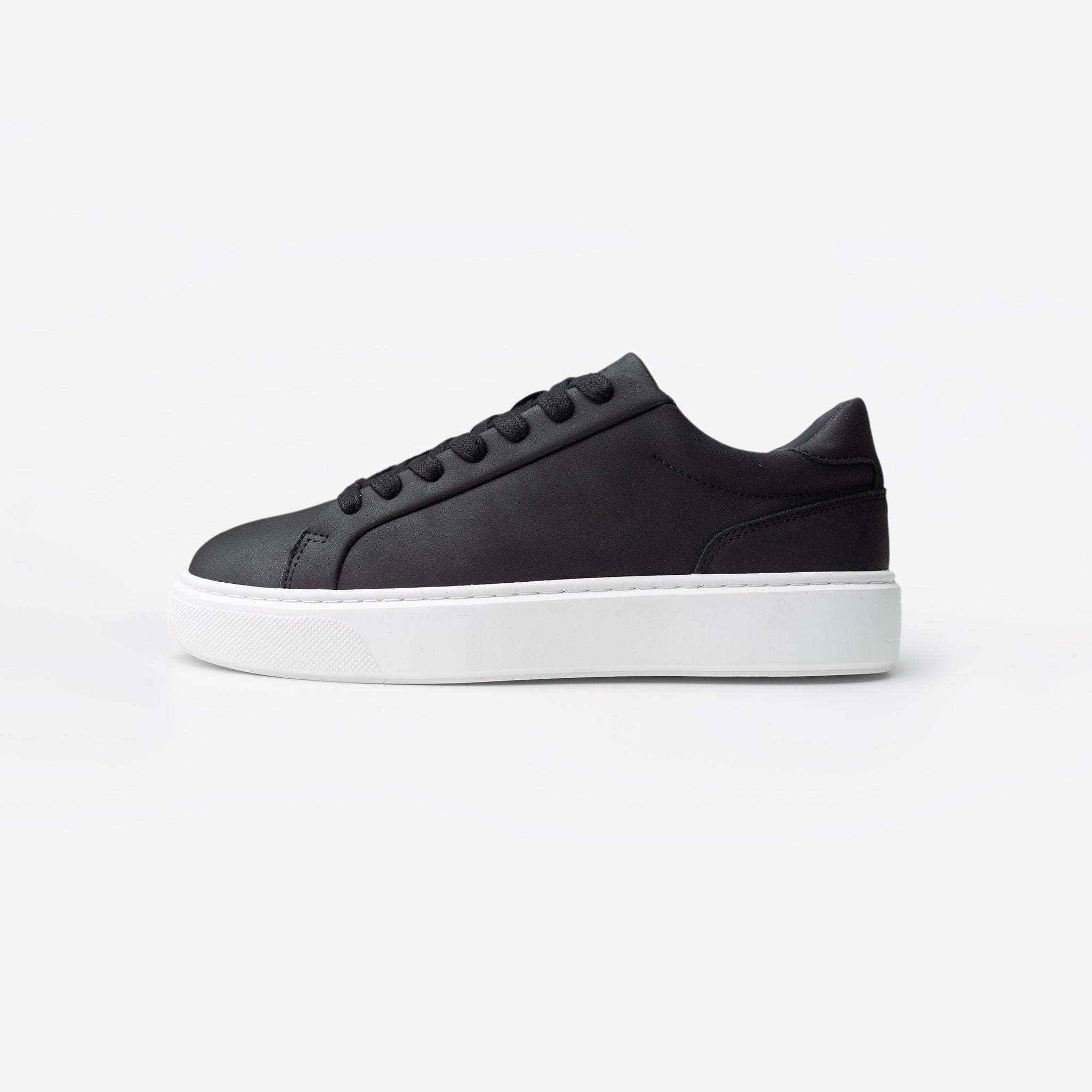 Premium Classic Trainer