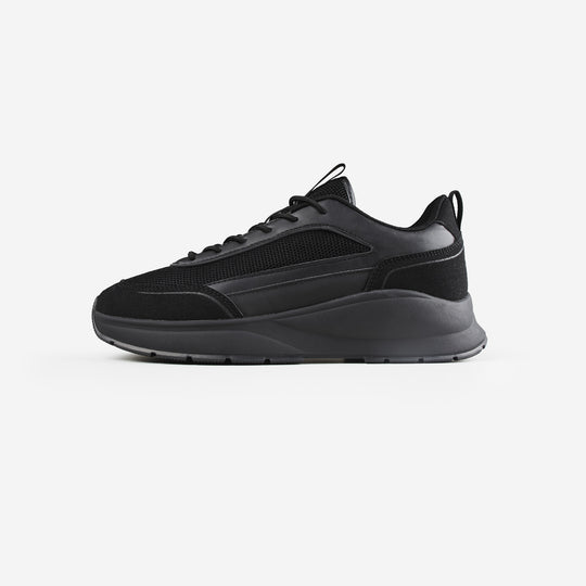 Men's  Black Premium Tech Runner  Closure London  Front View
