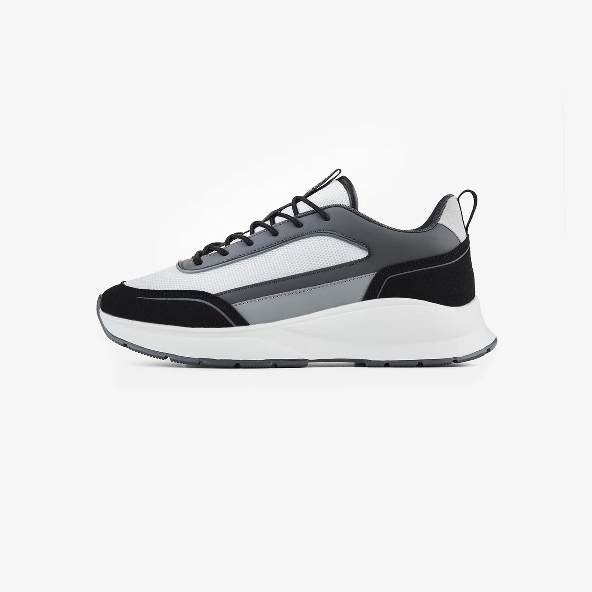 Premium Tech Runner White Black